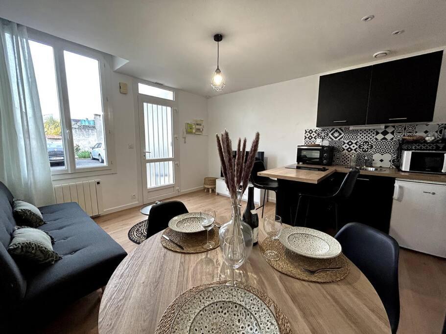 Logement Neuf - Proximite Centre Bourges Buitenkant foto